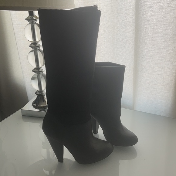 Versatile hi-lo boots - Picture 2 of 2